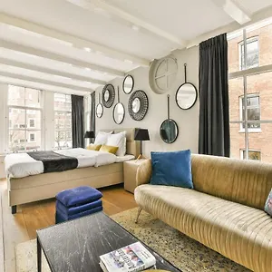 ***** Bed & Breakfast Spiegelgracht With Canal View Netherlands