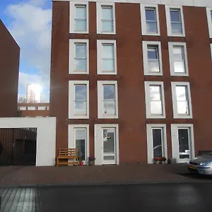 Sewdien’s Maashaven Appartement Rotterdam